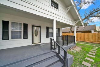 1404 N 67th St in Houston, TX - Building Photo - Building Photo