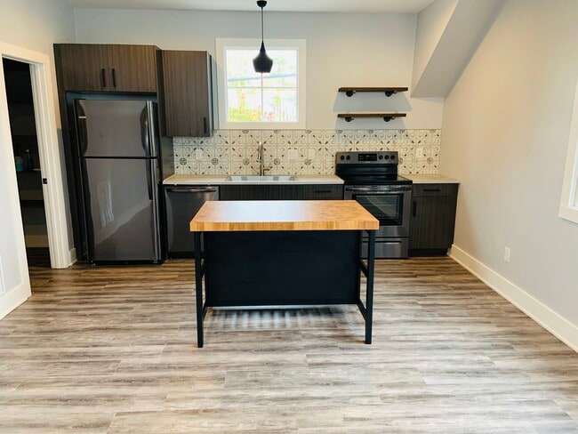 1835 N Pennsylvania St, Unit B