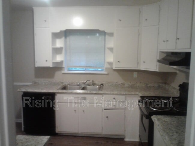 724 Lisa Ln in Birmingham, AL - Building Photo - Building Photo