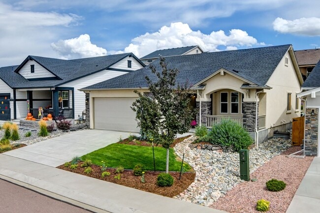 property at 2825 Equine Ct