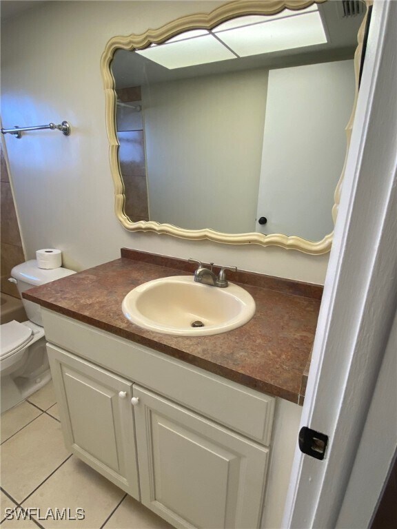 property at 906 SE 14th Terrace