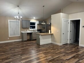 223 Winter St in Battle Creek, MI - Building Photo - Building Photo