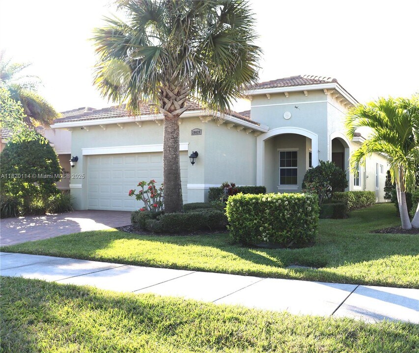 20028 Caserta Wy in Port St. Lucie, FL - Building Photo