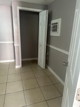 1064 N Tamiami Trl in North Fort Myers, FL - Building Photo - Building Photo
