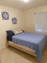 709 Wisteria Ave in Fort Pierce, FL - Building Photo
