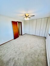 Larpenteur Manor Apartments in St. Paul, MN - Building Photo - Building Photo