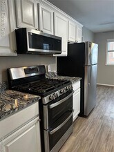 38 Kenyon Dr in Troy, MI - Building Photo - Building Photo