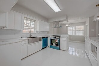 5622 Valkeith Dr in Houston, TX - Building Photo - Building Photo