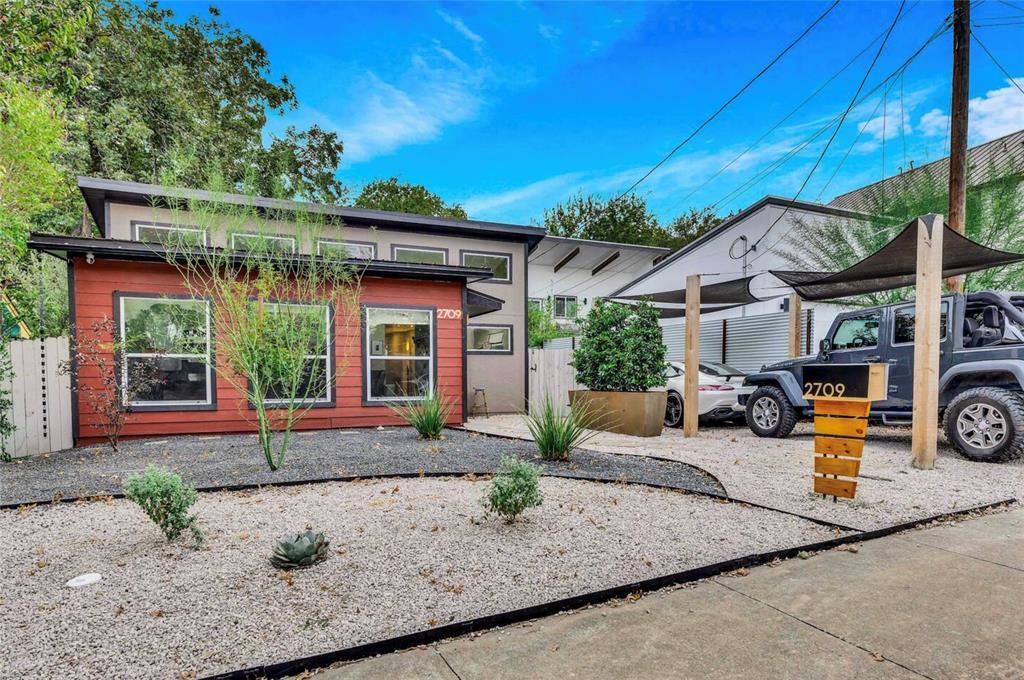 2709 Lyons Rd in Austin, TX - Building Photo