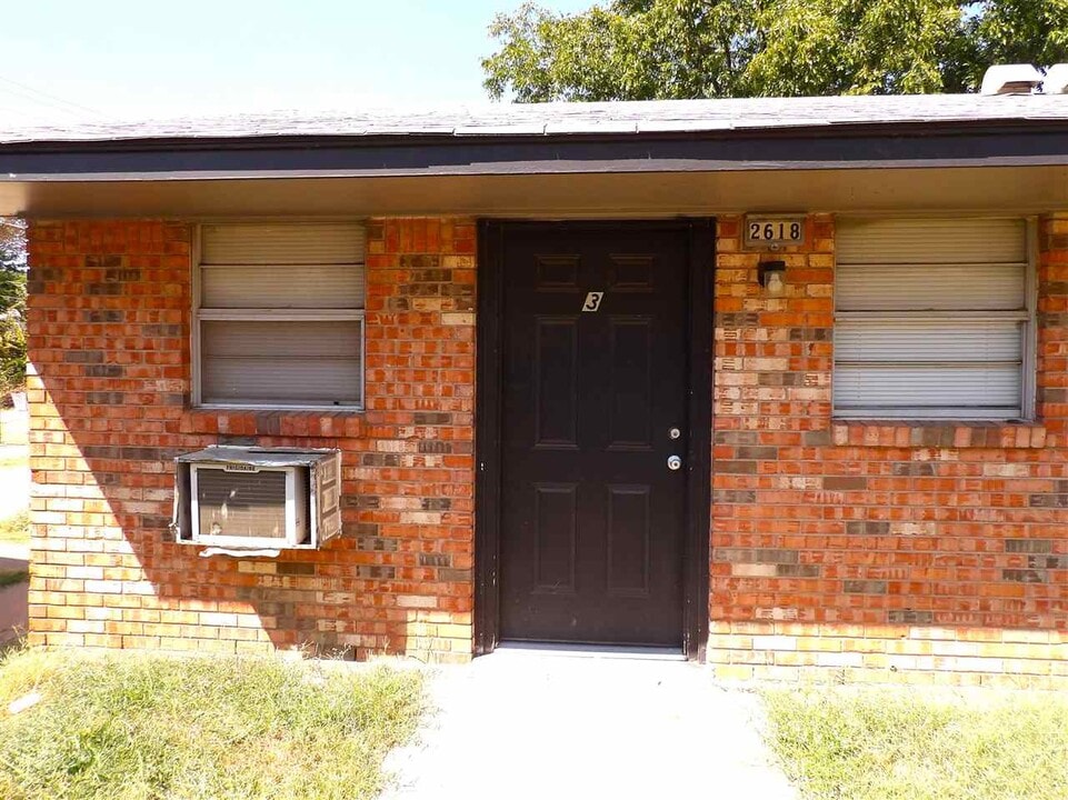 2618 SW H Ave in Lawton, OK - Building Photo