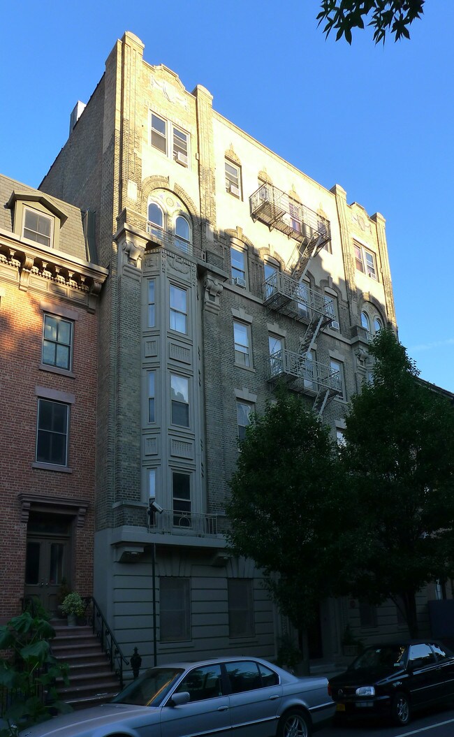 260 Cumberland Street in Brooklyn, NY - Building Photo - Building Photo