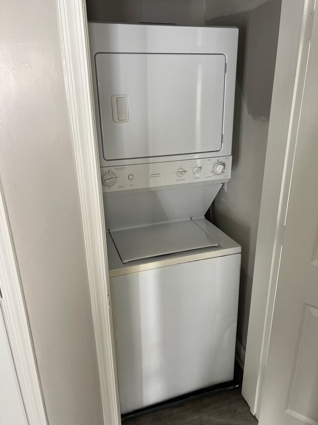 property at 1615 Olive St NE