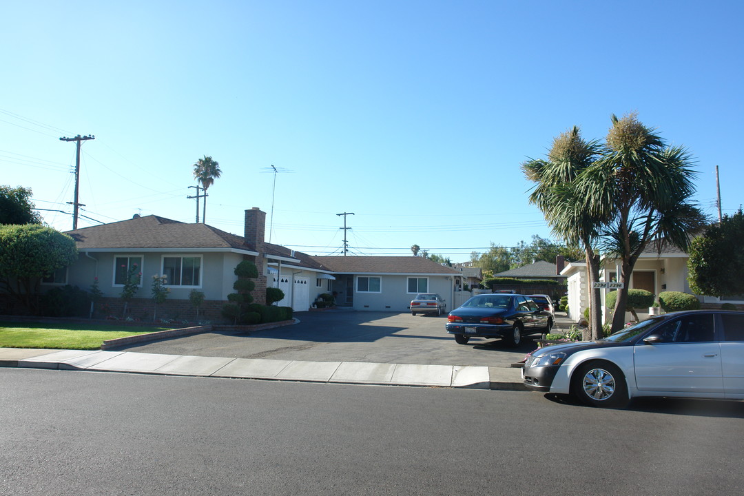 2394-2396 Patricia Dr in Santa Clara, CA - Building Photo