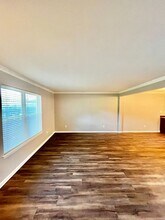 5818 E University Blvd in Dallas, TX - Building Photo - Building Photo