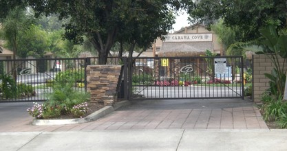 Cypress Park Townhomes in Ontario, CA - Building Photo - Building Photo