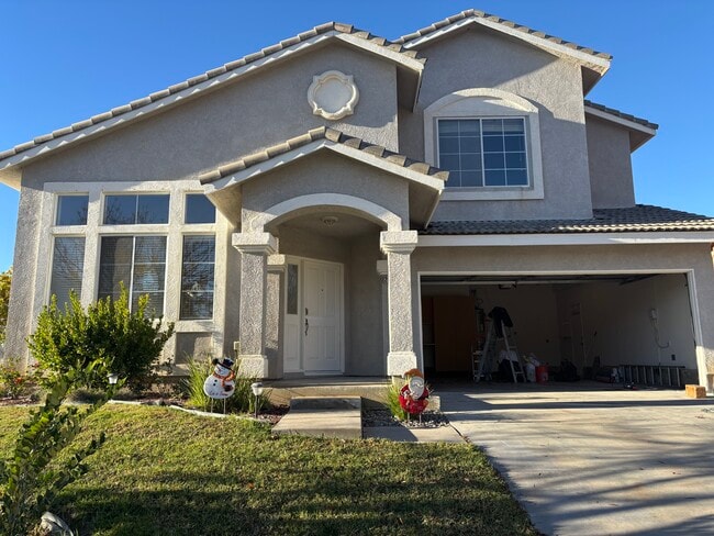 20131 Patricia Pl in Santa Clarita, CA - Building Photo - Building Photo