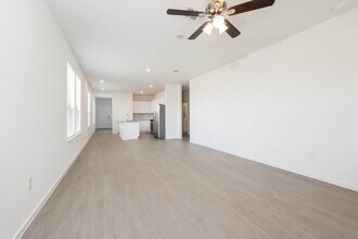 15243 Canyon Rapids Rd in Conroe, TX - Building Photo - Building Photo