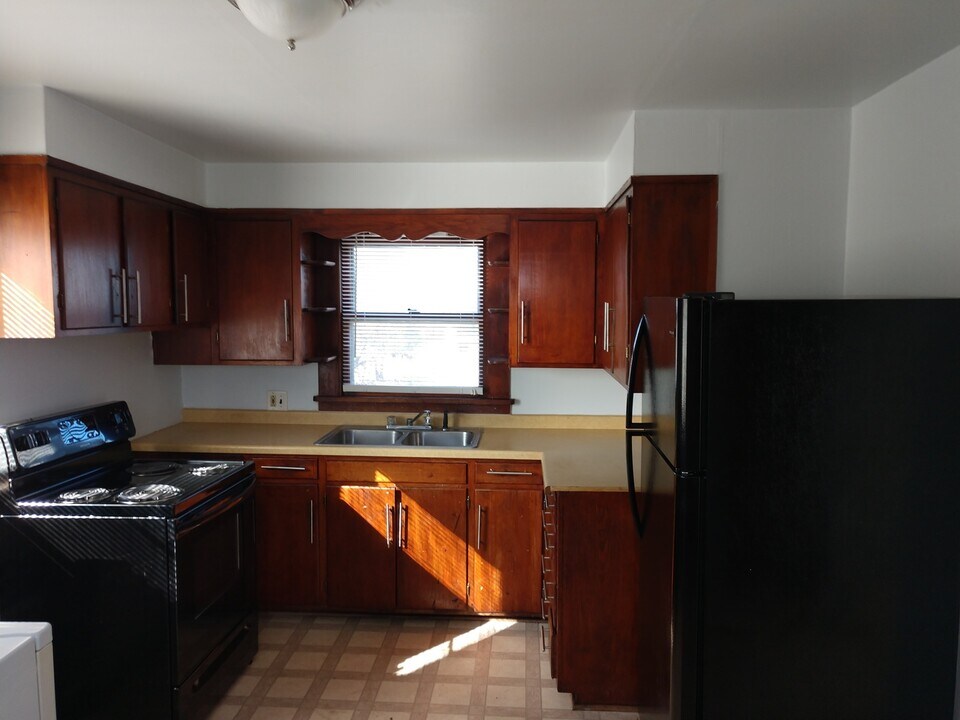 508 N Water St-Unit -B in Sparta, WI - Building Photo