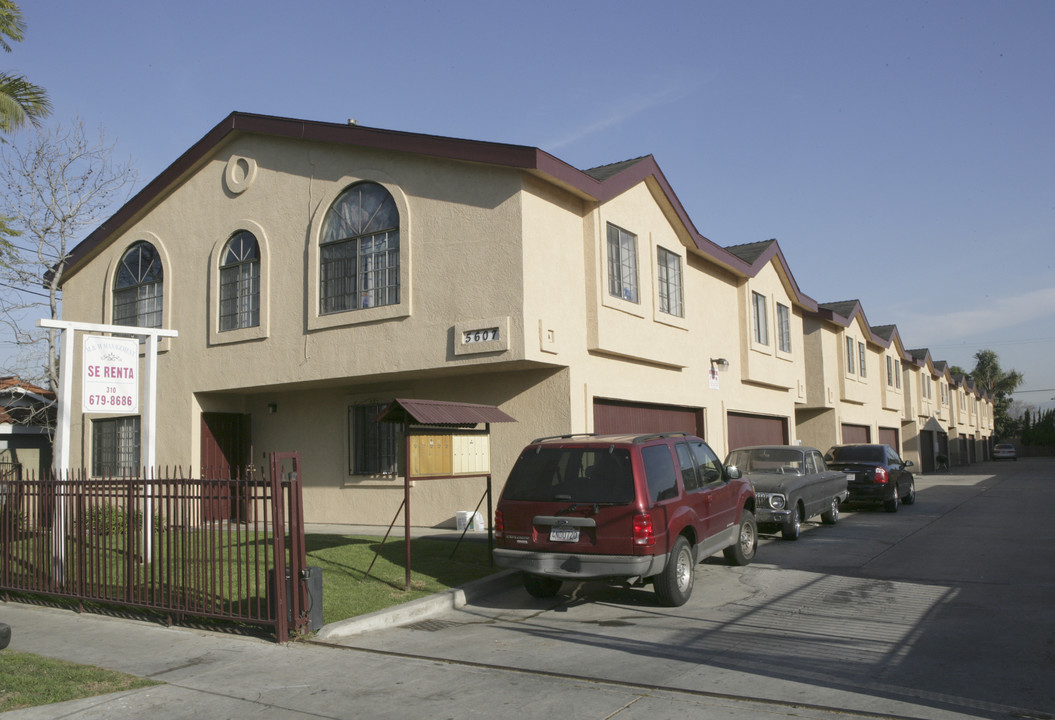 5607 Quinn St in Bell Gardens, CA - Foto de edificio