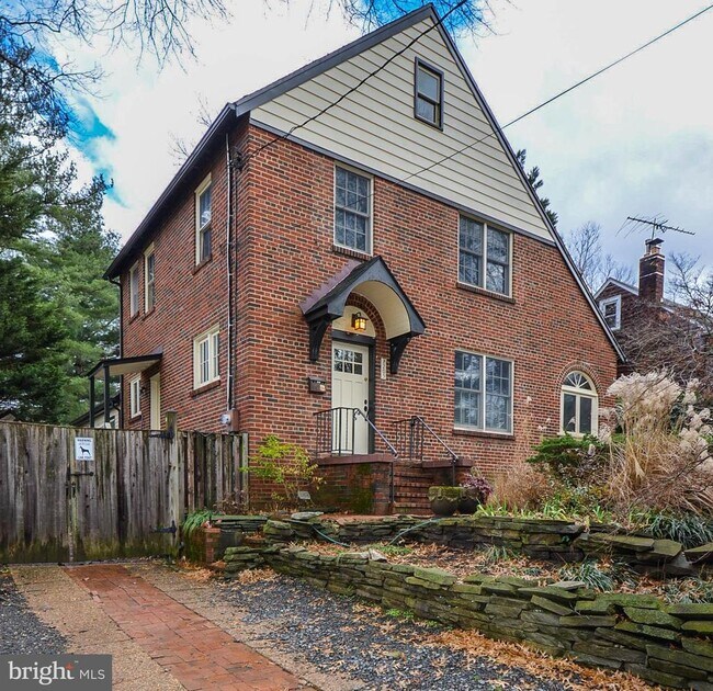 7205 46th St in Chevy Chase, MD - Building Photo - Building Photo