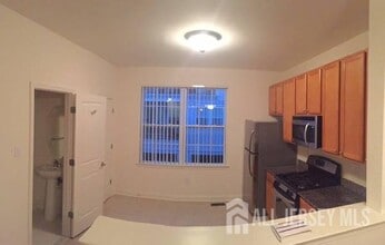 112 Giordano Ave in Sayreville, NJ - Building Photo - Building Photo