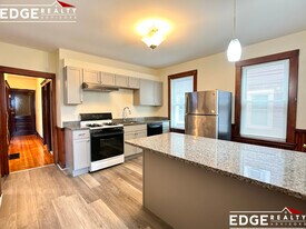 40 Easton St, Unit 1 in Boston, MA - Building Photo
