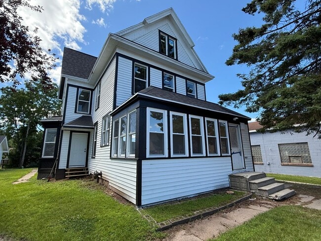 property at 331 S Main St