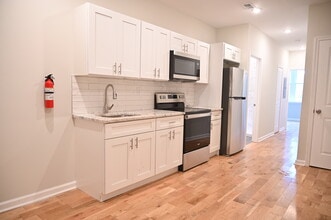 1419 W York St, Unit 2 in Philadelphia, PA - Foto de edificio - Building Photo