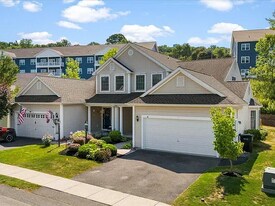 48 Lori Jean Pl in Troy, NY - Building Photo