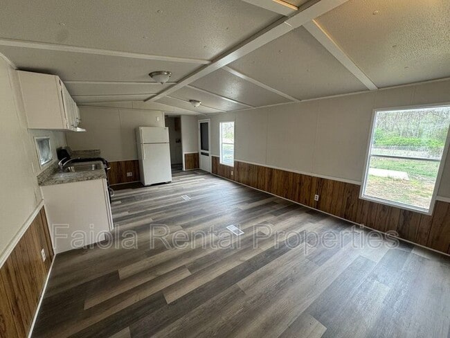 1 Talmar Ln in Franklin, NJ - Building Photo - Building Photo