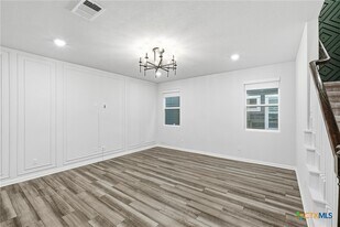 1941 Winston Way in Leander, TX - Building Photo