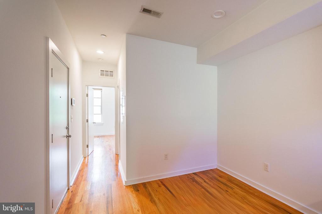 1642 N Marshall St in Philadelphia, PA - Building Photo