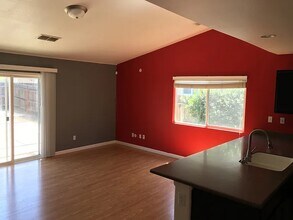 6443 E Woodward Ave in Fresno, CA - Building Photo - Building Photo