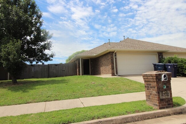 property at 4700 SE 77th St