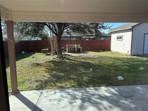 5005 Daymon Ct in Hutto, TX - Foto de edificio - Building Photo