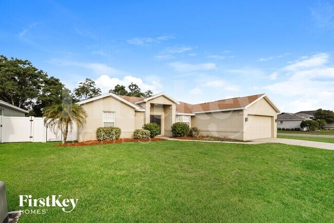 3668 Sandhill Crane Dr in Lakeland, FL - Building Photo - Building Photo