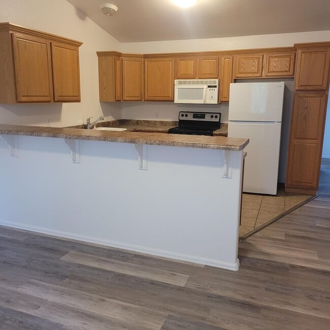 484 Coronado Ct in Clifton, CO - Building Photo - Building Photo