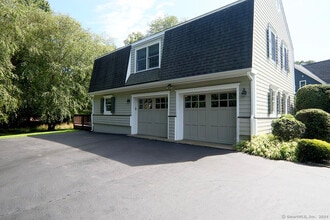 11 Beechwood Ln in Westport, CT - Building Photo - Building Photo