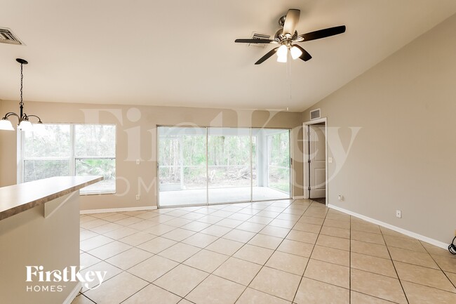 715 Bennington Dr in Lehigh Acres, FL - Building Photo - Building Photo