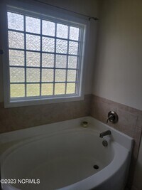 140 Cavalier Dr photo'