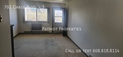702 Chase Blvd, Unit 3 in Sun Prairie, WI - Building Photo - Building Photo