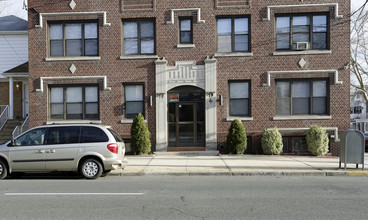 900-902 Avenue C in Bayonne, NJ - Building Photo - Building Photo