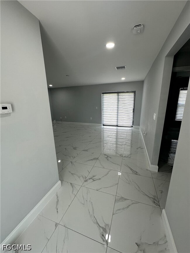 614 Flamingo Ave S in Lehigh Acres, FL - Building Photo - Building Photo