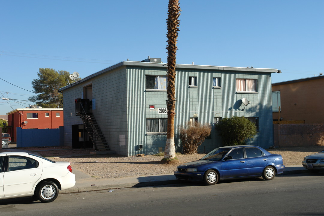 2905 Elm Ave in Las Vegas, NV - Building Photo