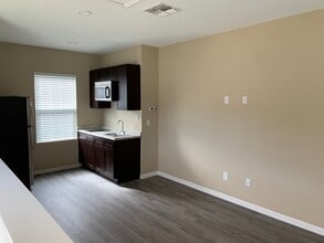 8907 Frodsham Way in Winter Garden, FL - Building Photo - Building Photo