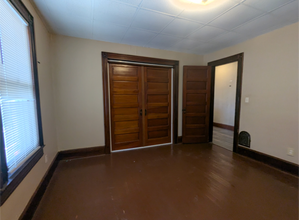 1220 Schlager St in Scranton, PA - Foto de edificio - Building Photo