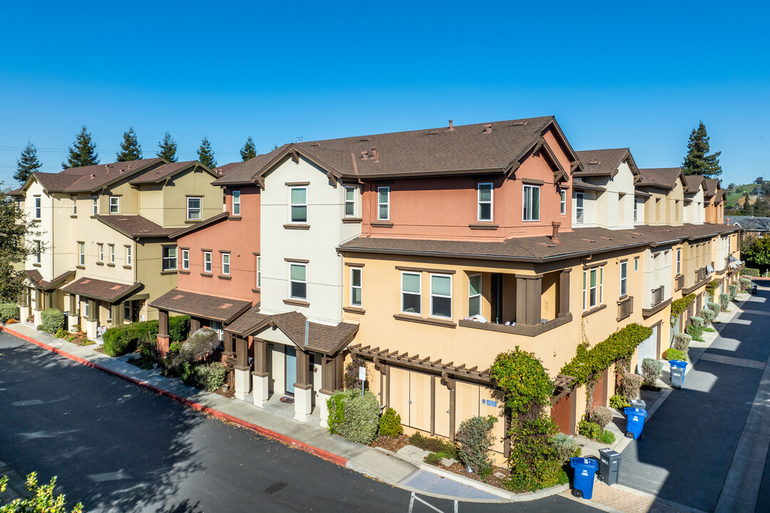 Newport of Hayward in Hayward, CA - Building Photo