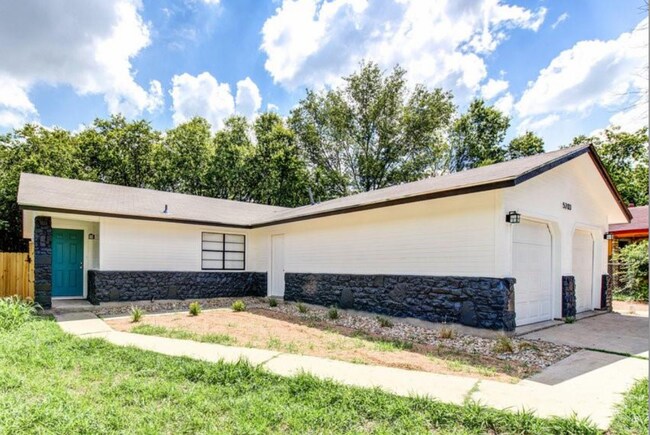 property at 5203 Bogey Ct