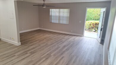 120 Normandy Ln in Delray Beach, FL - Building Photo - Building Photo