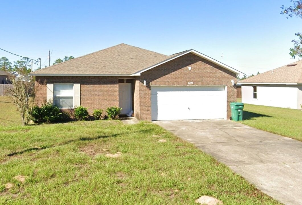 2224 Chase St in Chipley, FL - Building Photo